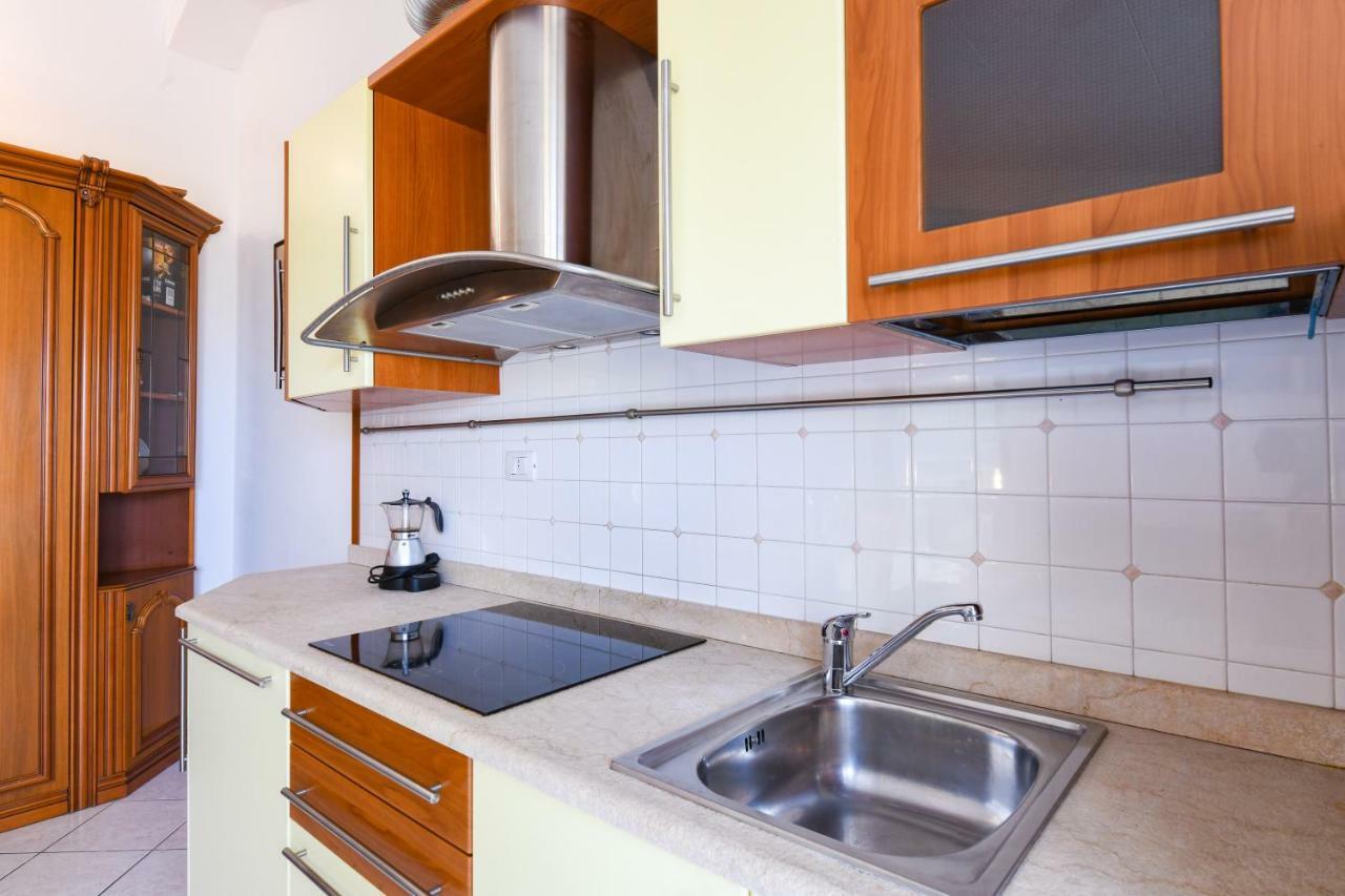 Sarno Apartments Caravaggio Sirmione Exteriér fotografie